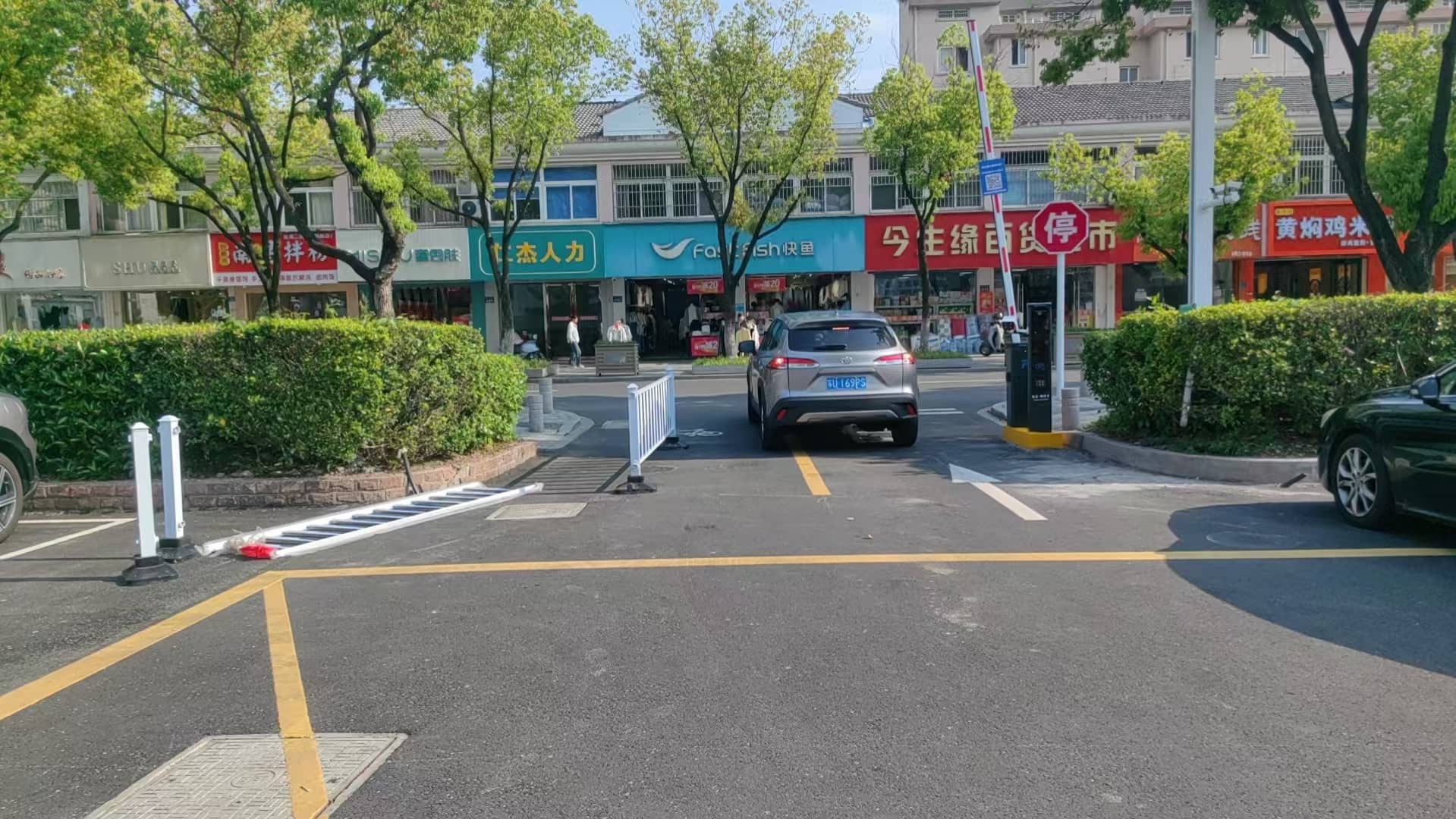 张浦生活广场停车场车牌识别系统升级改造项目